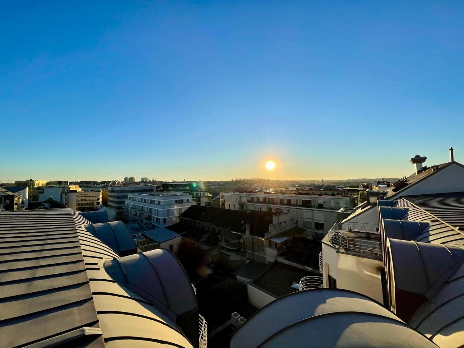 Апартаменти Lux Penthouse - Office, Terrace, Gym & Parking Люксембург Екстер'єр фото