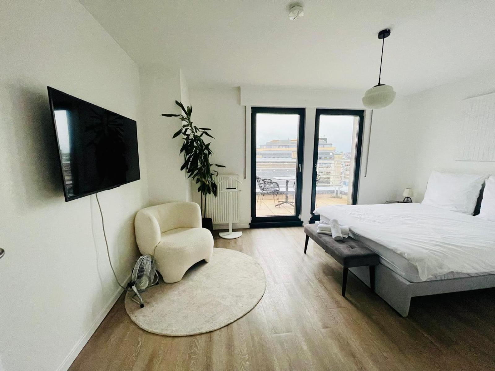 Апартаменти Lux Penthouse - Office, Terrace, Gym & Parking Люксембург Екстер'єр фото